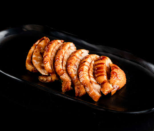 cliente disfrutando del fuego